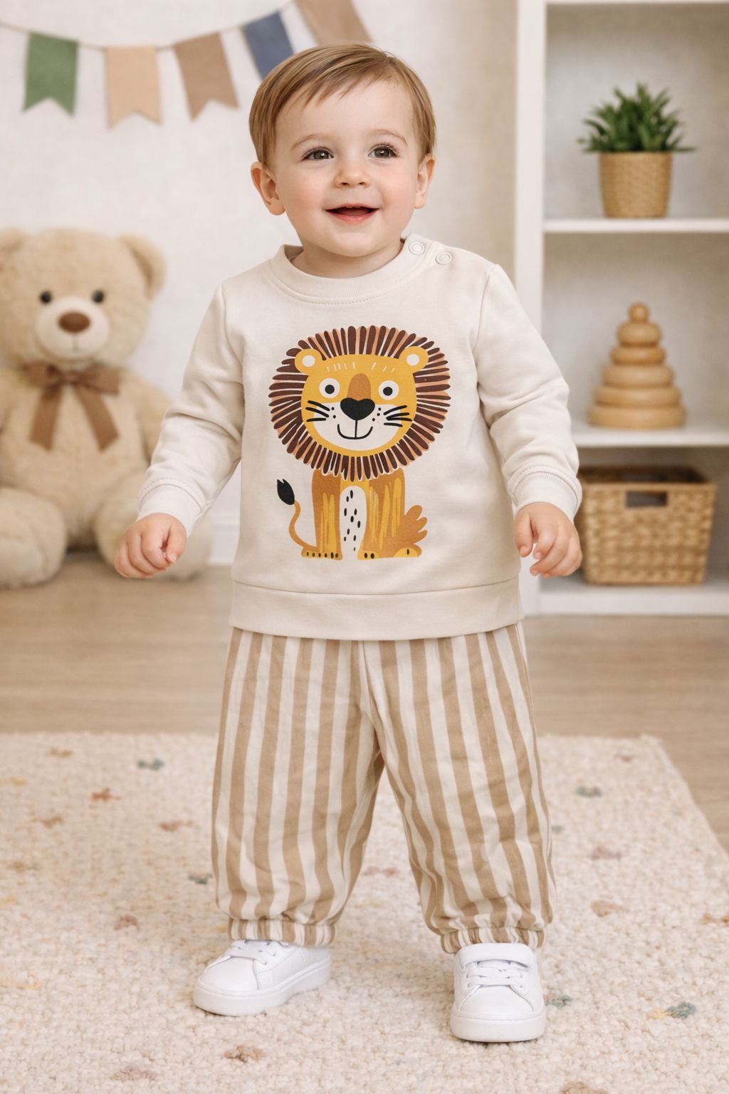 Lion Print Sweatshirt & Striped Jogger Set – Stone